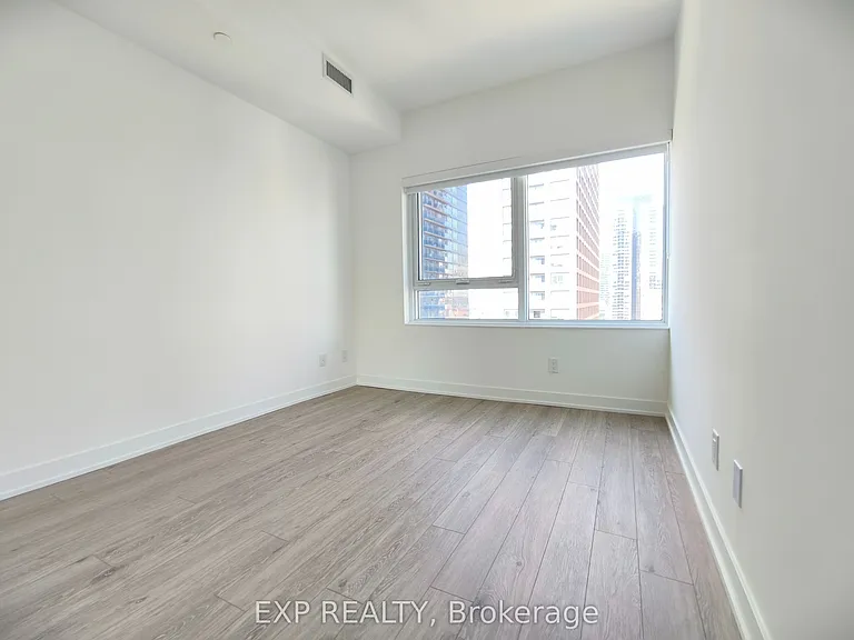 609 Sherbourne St #1704 — Photo 12