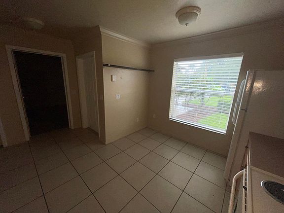 4th image of 17395 E Carnegie Cir