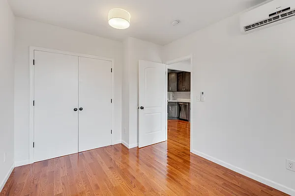 Rented by Compass | media 19