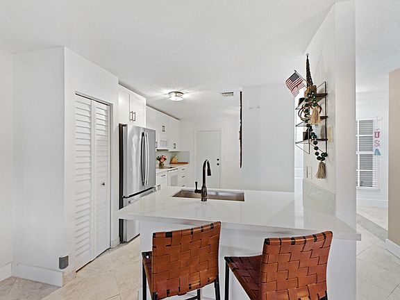 3rd image of 10158 Royal Palm Boulevard #505-5