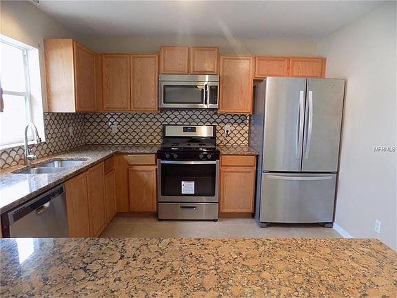 3rd image of 402/404 Bridgewater Ct