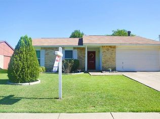 7104 Chapman Rd, North Richland Hills, TX 76182