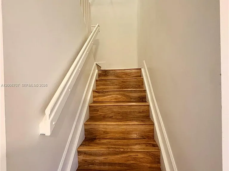 2609 NE 42nd Ave — Photo 4