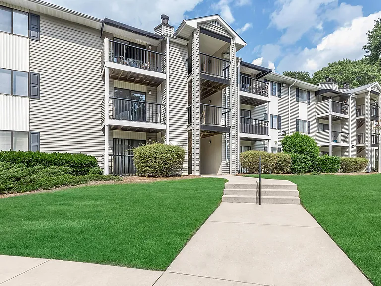 Lake Brandt Apartments — Photo 23