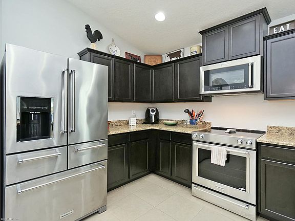5th image of 3320 Hidden Meadows Ct
