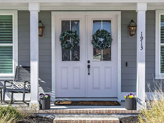 2nd image of 1913 Brittlebush Ln