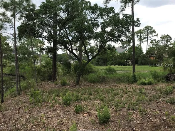 17 Coventry Ln, Hilton Head Island, SC 29928