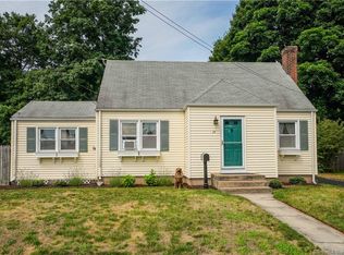 24 Deerfield Dr, Manchester, CT 06040