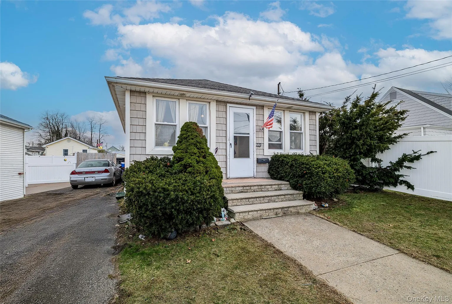 882 Ocean Street photo 1