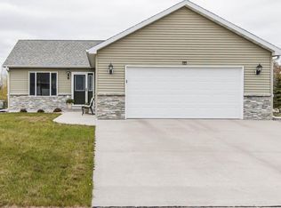 953 Red Willow Dr, Frazee, MN 56544