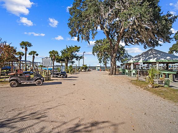 4th image of 293 Old Haig Point Rd