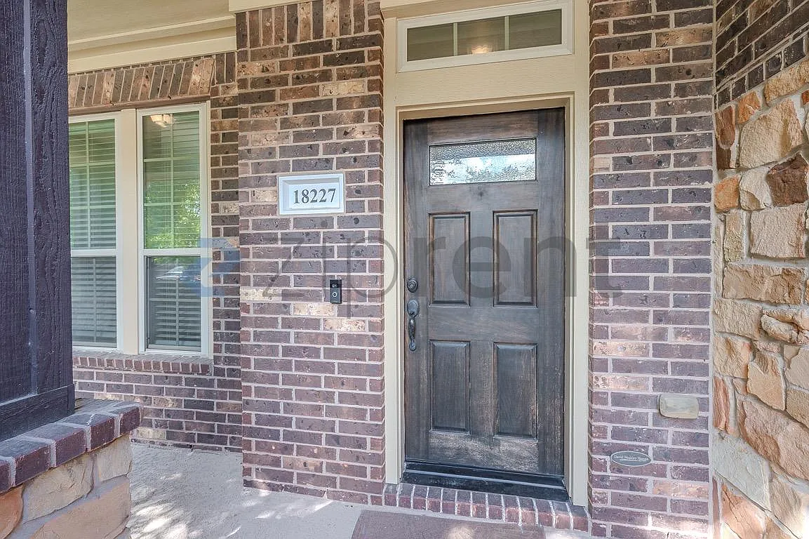 4 bed, 2.5 bath, 2612 sqft, $3,125 — Photo 4