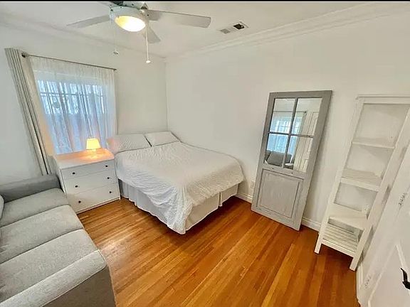 3rd image of 25 Arana Cir