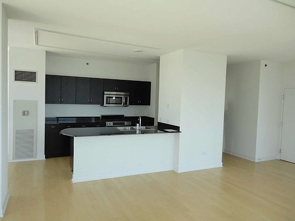 2nd image of 8 E Randolph St Unit 2208