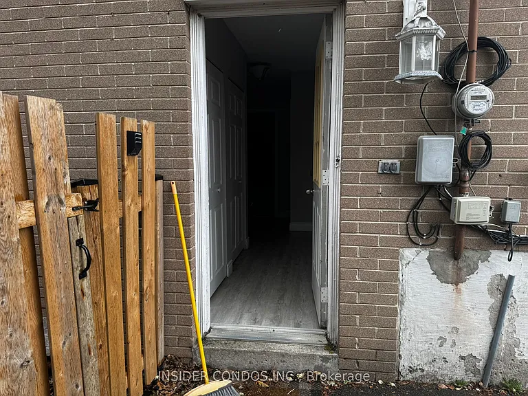 49 Doncaster Dr #BASEMENT — Photo 2