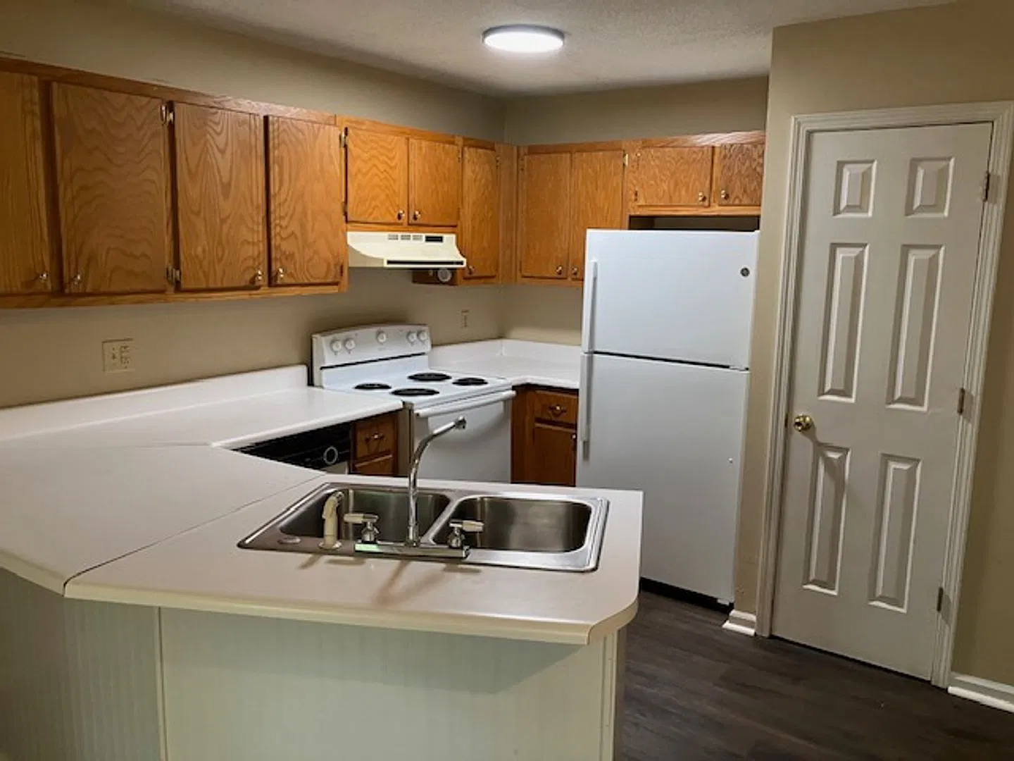 1807 Holmes Street — Photo 3
