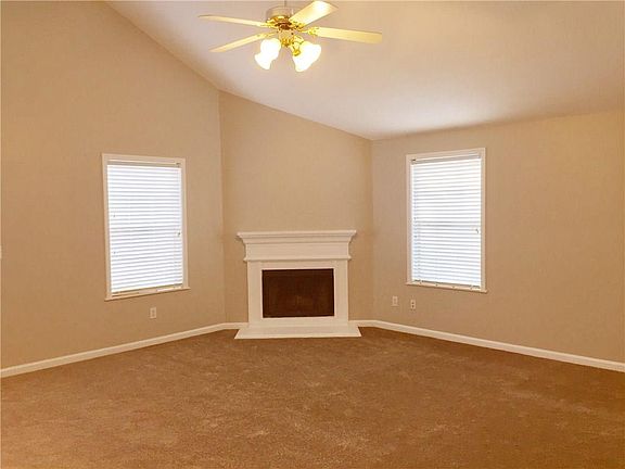 5th image of 6497 Lake Mill Ct