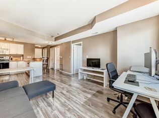 683 E 10th St SW #1102, Calgary, AB T2P 5G3