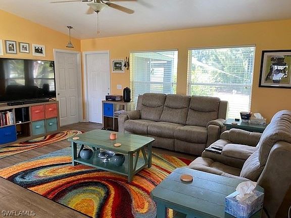 4th image of 1229 SW 30th St
