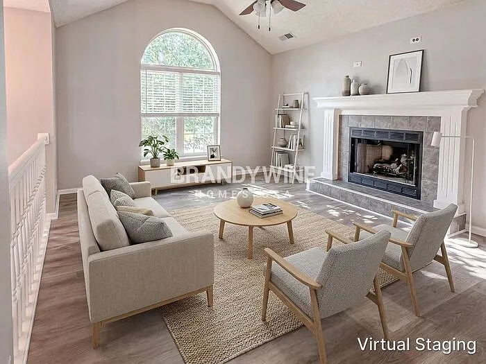19505 Paradise Cir — Photo 3