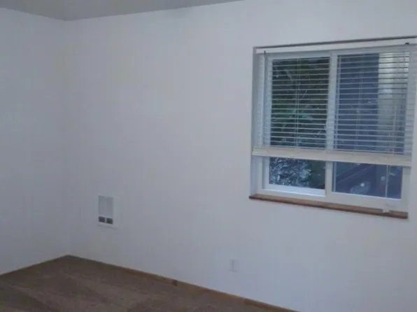 707 Grant St APT 1, Ketchikan, AK 99901