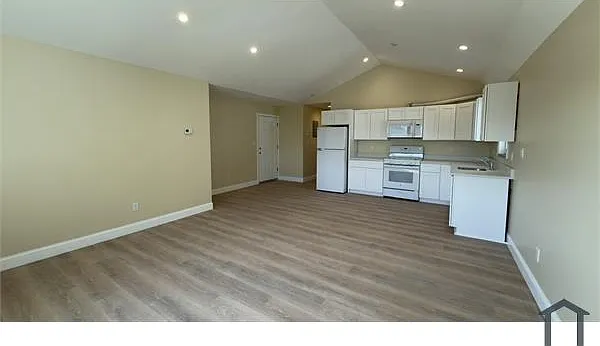 3135 Tiemann Ave #1 — Photo 2