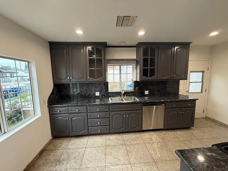 6506 Teesdale Ave — Photo 9