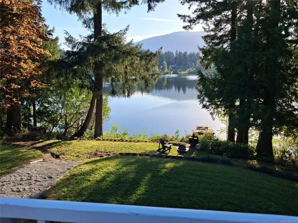 9370 Cottonwood Rd, North Cowichan, BC V0R 1K5