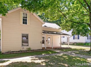 208 N Irving St, Greenville, MI 48838