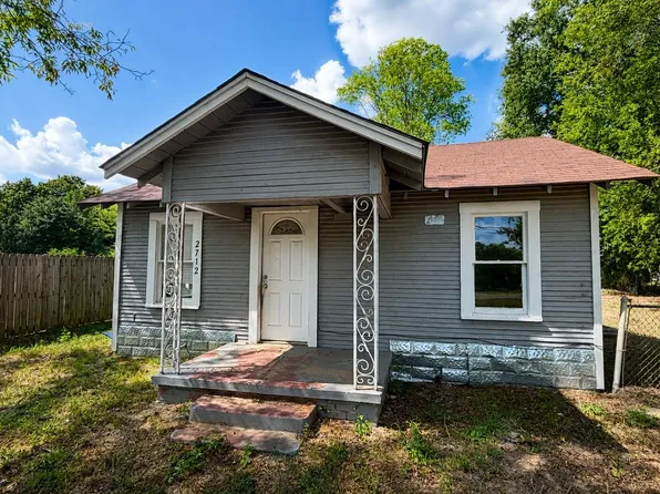 2712 W Upshur Ave, Gladewater, TX 75647