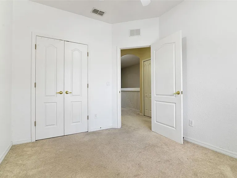 2414 Caravelle Cir #1 — Photo 35