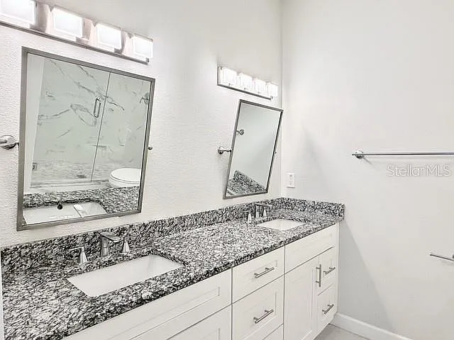 2408 Corrine Dr — Photo 17