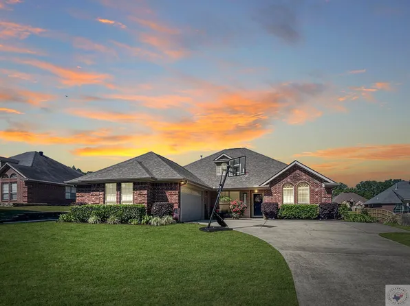 5809 Trinity Heights Dr, Texarkana, AR 71854