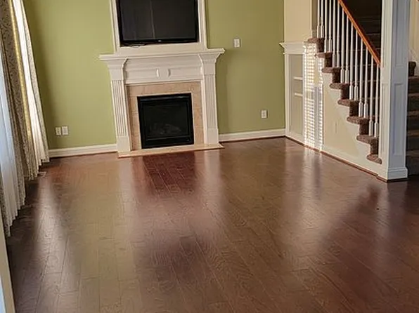 528 Mill Creek Pkwy, Chesapeake, VA 23323
