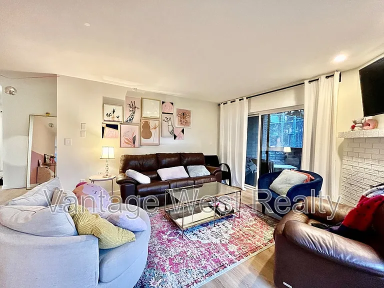 983 Bernard Ave #104 — Photo 6