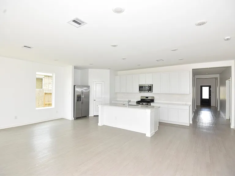 16618 Texas Palmetto Way — Photo 4