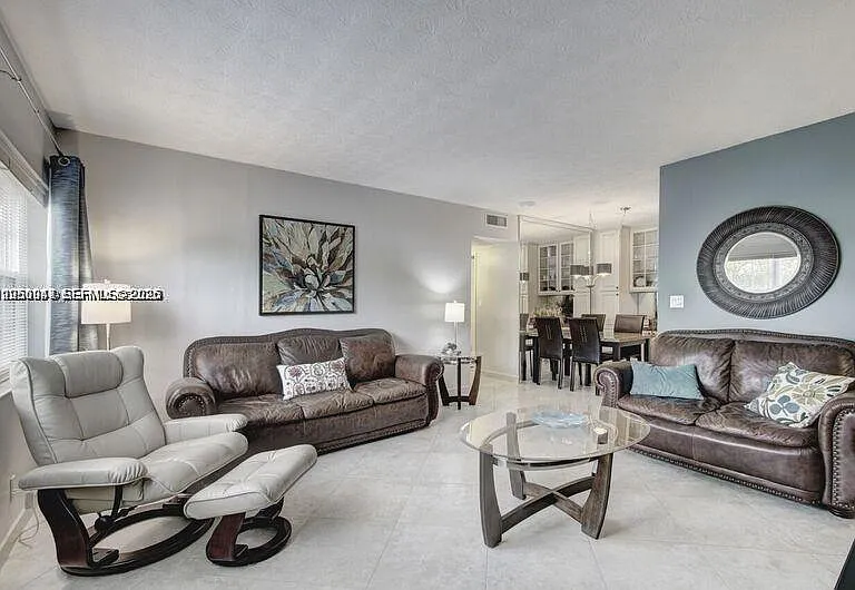 221 SE 9th Ave #112 — Photo 3