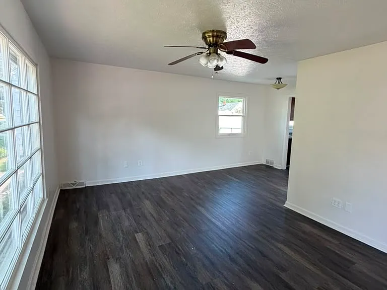 26381 Drakefield Ave — Photo 3
