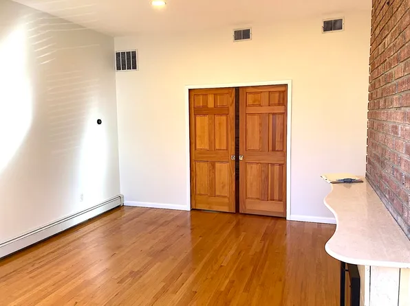 284 Magnolia Avenue image 11 of 23