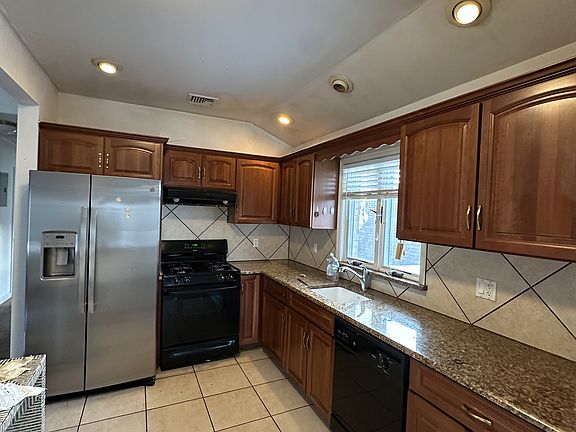 2nd image of 19420 56th Ave Fl 2