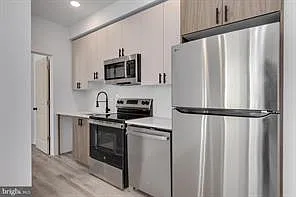 715 W Cumberland St #1 — Photo 3