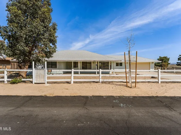 39004 164th St E, Lake Los Angeles, CA 93591