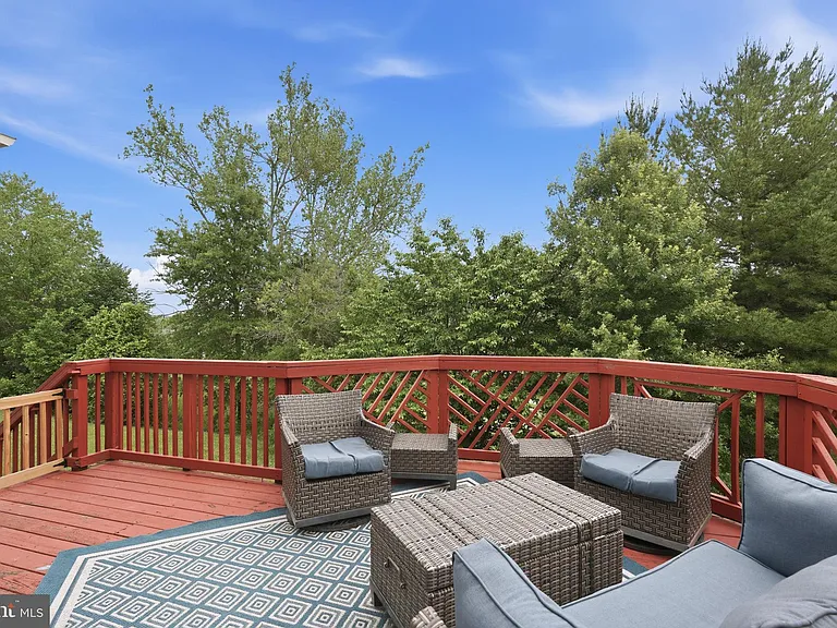 1908 Orchard Hill Dr — Photo 4