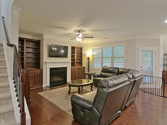 5th image of 209 Birchin Dr #2