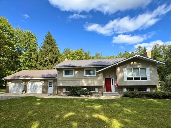 1542 Sandy Lake Rd, Jackson Center, PA 16133