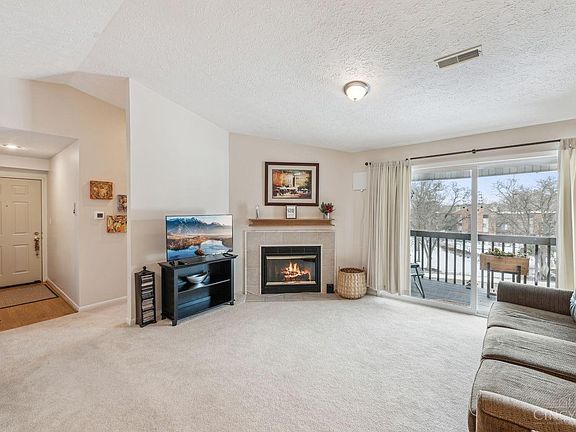 4th image of 5984 Meadowcreek Dr #12