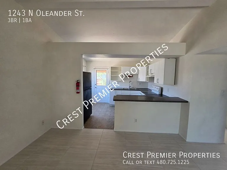 1243 N Oleander St — Photo 11