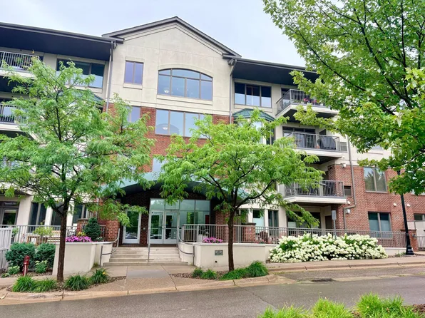 5275 Grandview Sq APT 3106, Edina, MN 55436