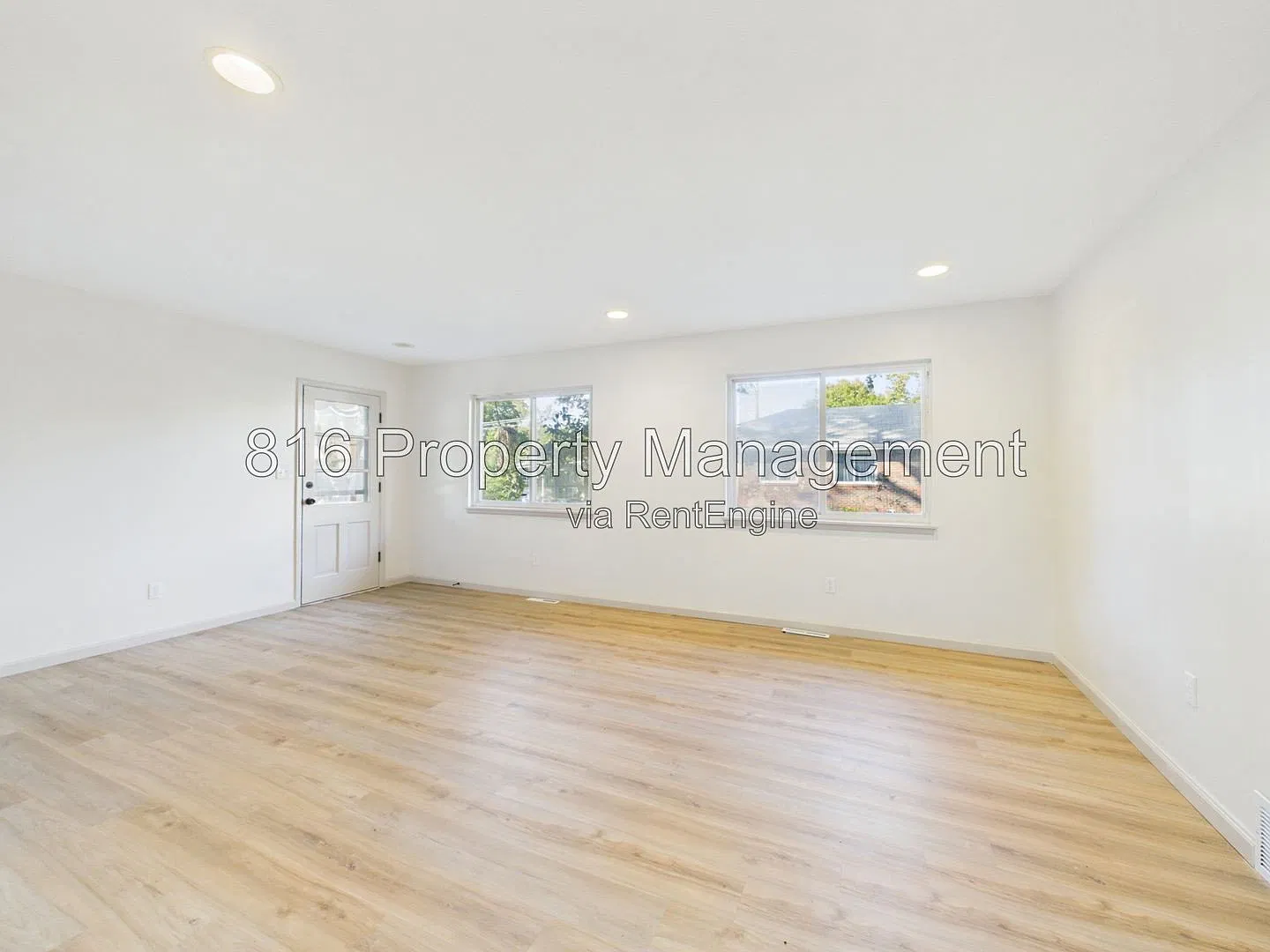 3 bed, 1.0 bath, 1028 sqft, $1,900 — Photo 3