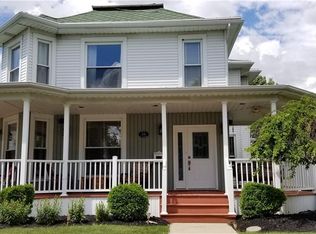 214 E Mechanic St, Wapakoneta, OH 45895